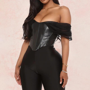 Un bustier en simili cuir de couleur noire | Maison du Corset