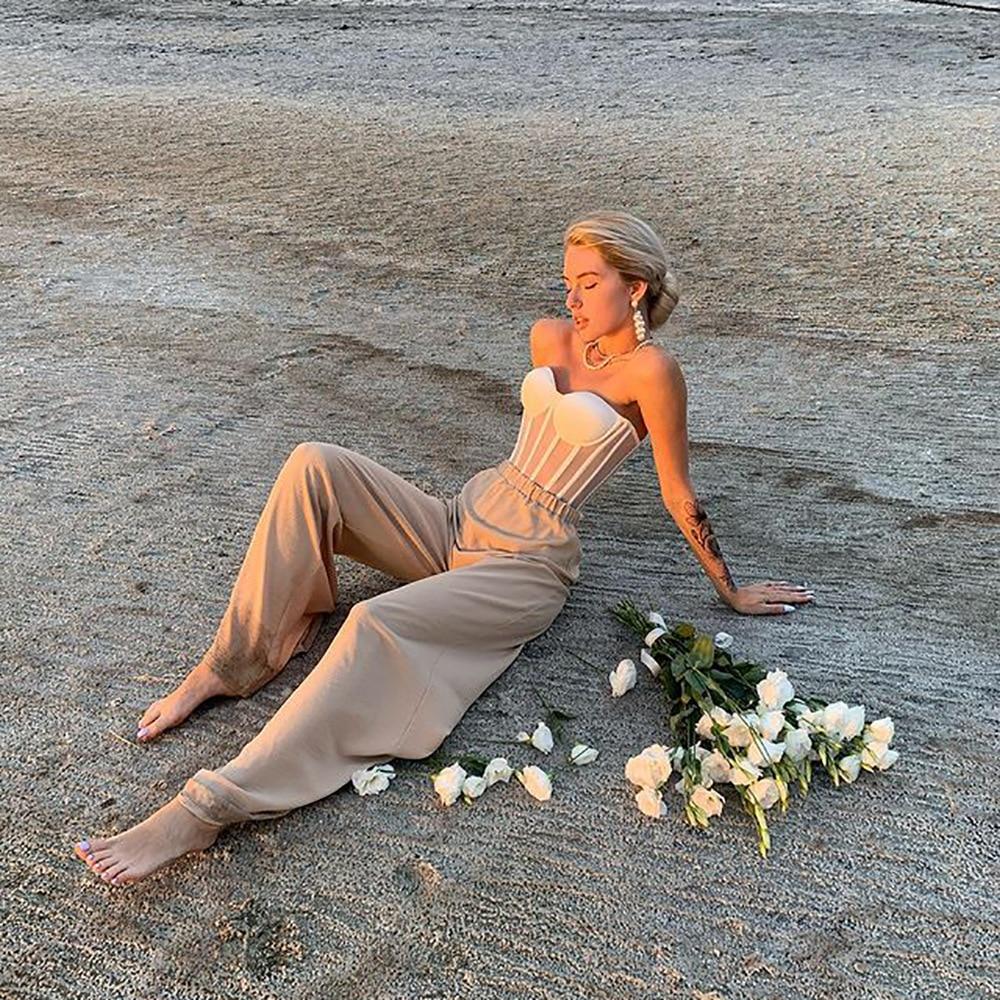 femme-avec-un-bustier-de-mariage