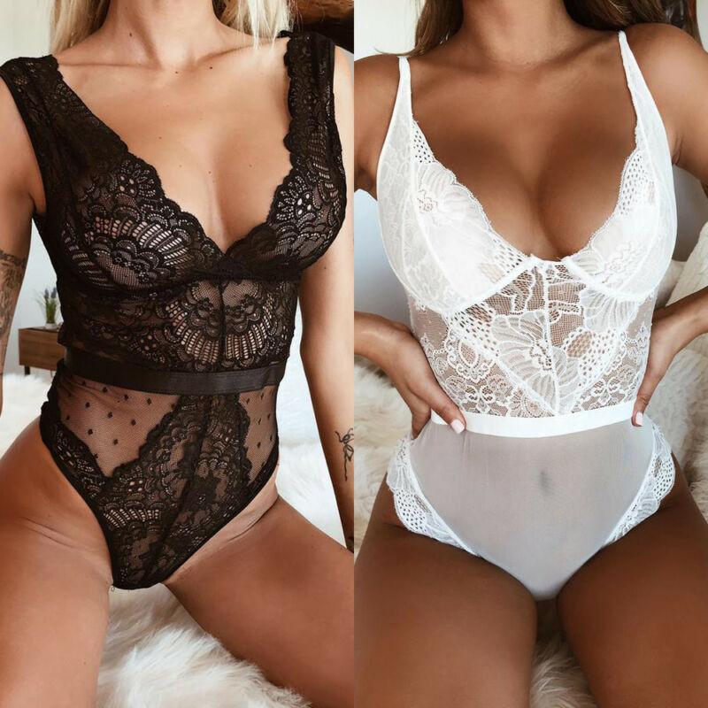 femmes-avec-corset-dentelle-tendance