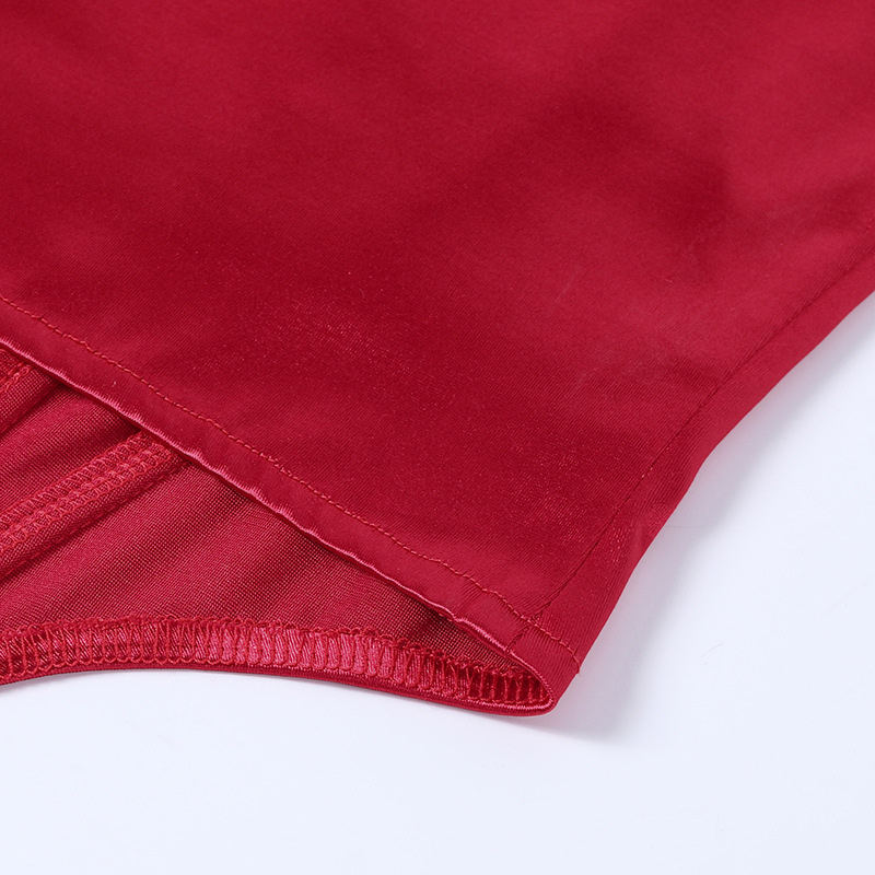 tissu-rouge-corset-pour-femme